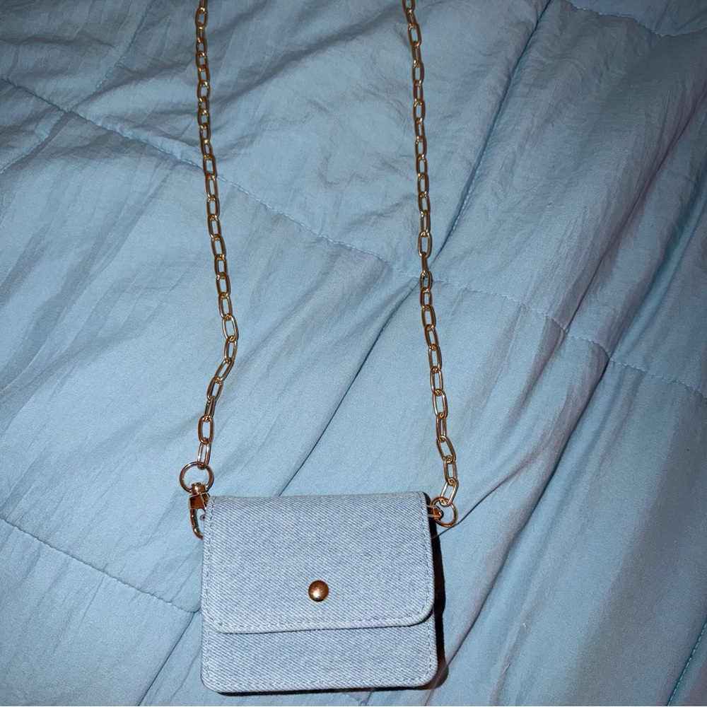 wild fable Light Blue Crossbody Bag with Gold Chain